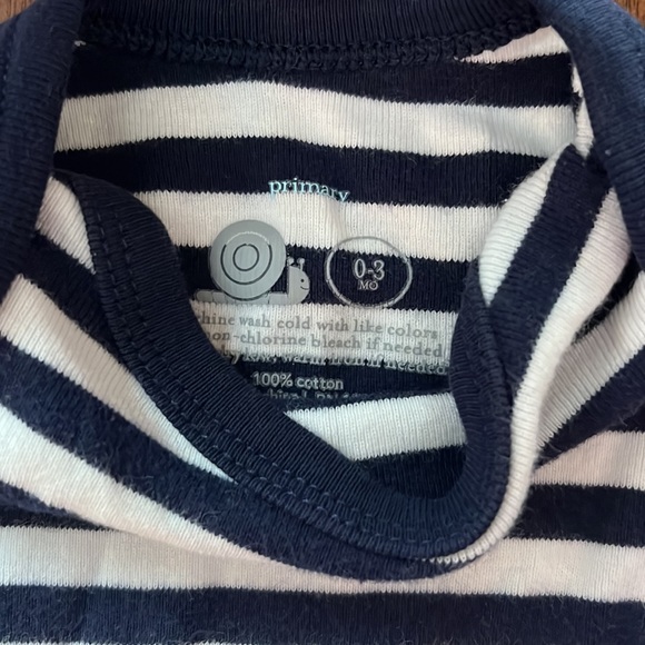 Primary baby gowns (0-3 months) - Picture 2 of 2